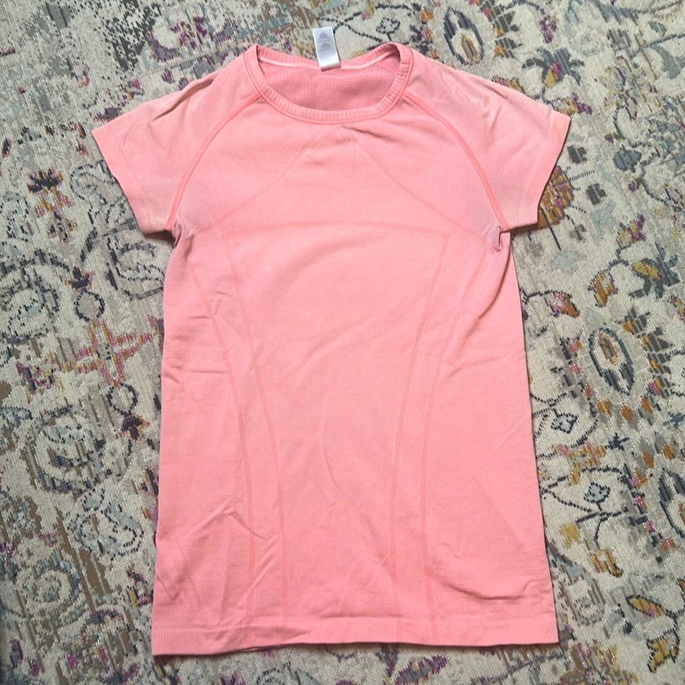 Girls Ivivva Lululemon Tight Fitting Swiftly Tech T-shirt Coral Size 12